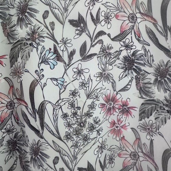 Floral Print Tank Top - Black and Pink - Picture 3 of 4